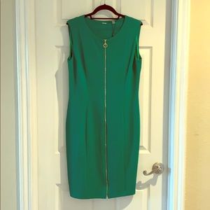 Emerald Green Dress with Full-Length Gold Zipper